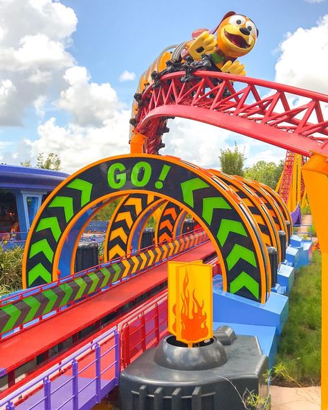 dashing.dog🌭 Slinky Dog Dash... there’s SOOOOOO MUCH to say about this attraction. You can get a few glimpses on my story of this adorable… Hollywood Studios, Slinky Dog Dash, Slinky Dog, Disney World Rides, Disney Rides, My Story, Toy Story, Travel Fun, Disney World