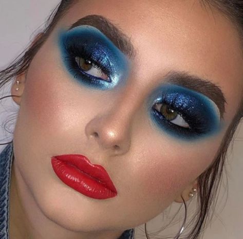 9 Seductive Blue Makeup Looks To Try This Fall - Page 5 of 9 - VIVA GLAM MAGAZINE™