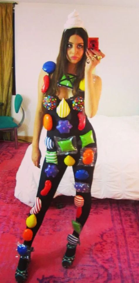 Candy Crush Costume, Teen Costumes, Halloween Coustumes, Crazy Costumes, Trendy Halloween Costumes, Costumes For Teens, Scary Costumes, Fun Halloween Decor, Funny Costumes