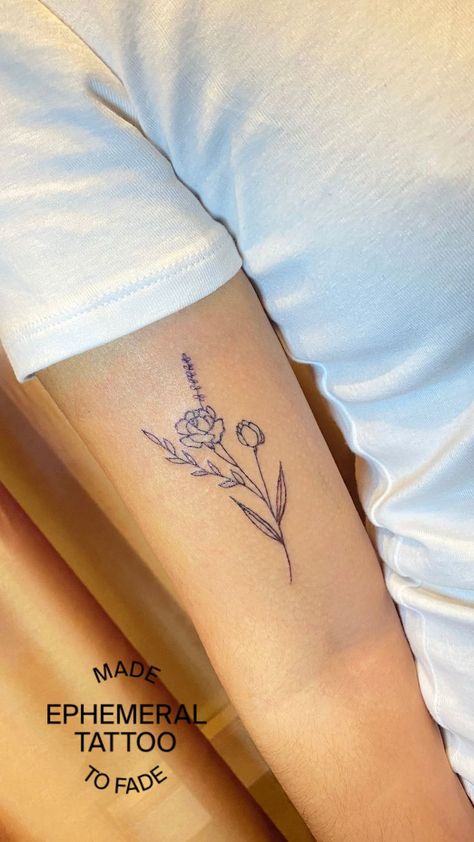 Looking for feminine tattoo ideas that feel personalized? This simple rose doesn’t just look lovely, it’s also a June birth flower tattoo. Everyone’s energy is better with a little flower power. Worried that your bloom won’t always be in-season? The floral tattoos from Ephemeral Tattoo are semi-permanent and made-to-fade in 1-3 years. Schedule your Ephemeral at ephemeral.tattoo today. Small June Flower Tattoo, Tattoo Ideas June Flower, Mother Daughter Flower Bouquet Tattoo, Ephemeral Tattoo Ideas, June And May Birth Flower Tattoo, June Bouquet Tattoo, Birth Flower Rose Tattoo, Rose Bouquet Tattoos, June Month Flower Tattoo
