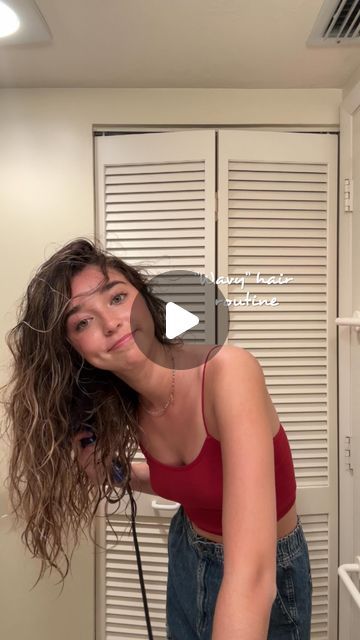 Morgann Book on Instagram: "Frizzy + (somewhat) wavy hair routine ✨😚   -  #hairtutorial #wavyhairroutine #frizzyhaircare #curlcream #naturalhairstyles" Tame Frizzy Wavy Hair, How To Make Ur Hair Not Frizzy, Wavy Hair Sleep Styles, Haircut Ideas For Frizzy Hair, Denman Brush Tutorial Wavy Hair, How To Treat Wavy Hair Natural, Natural Wavy Hair Hairstyles, Wavy Frizzy Haircut, Wavy Hair Routine Without Diffuser