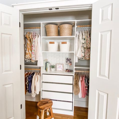 Small Closet Makeover – Ikea Pax Hack Maximize Small Closet Space, Maximize Small Closet, Small Closet Makeover, Pax Hack, Girls Closet Organization, Ikea Hack Bedroom, Ikea Pax Hack, Toddler Closet, Ikea Pax Closet