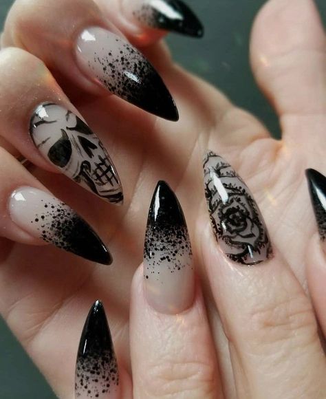 Skull Nail Designs, Roses Nails, Gothic Nail Art, Skull Nail Art, Black Stiletto Nails, Skull Nails, Witchy Nails, Halloween Acrylic Nails, Punk Nails