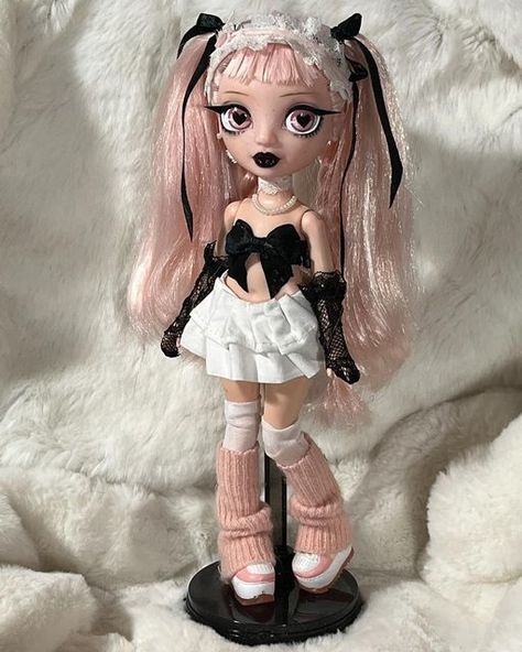 Figurine, Custom Lol Omg Dolls, Lol Doll Repaint, Lol Omg Repaint, Rainbow High Doll Repaint, Rainbow High Repaint, Custom Dolls Repaint, Custom Doll Clothes, Doll Restyle