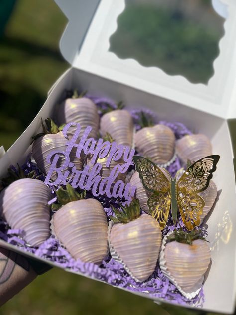 Chocolate Covered Strawberries For Best Friend, Chocolate Covered Birthday Strawberries, Chocolate Covered Strawberries Anniversary Ideas, Tangled Chocolate Covered Strawberries, 18th Birthday Strawberries, Naruto Strawberries, Chocolate Covered Strawberries With Butterflies, Vday Chocolate Covered Strawberries, Purple Chocolate Strawberries