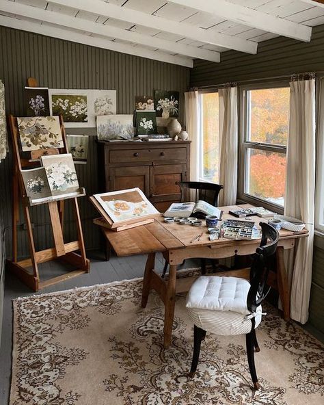 Home Creative Space, Home Studio Space, Art Studio In Home, Carleigh Courey Design, Cozy Creative Space, Creative Spaces Studio Workspaces, Home Office Inspo Cozy, Artist Home Aesthetic, Cottage Art Studio