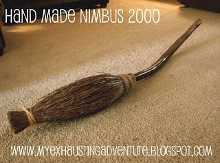 Home Made Harry Potter Broom Diy Harry Potter Broom, Quidditch Brooms, Harry Potter Broom, Harry Potter Bathroom, Nimbus 2000, Hogwarts Party, Harry Potter Classroom, Harry Potter Cosplay, Harry Potter Halloween