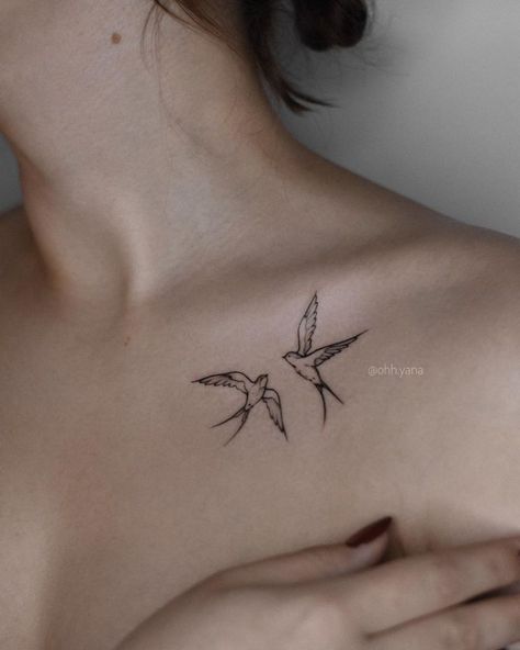 220 Swallow Tattoos Designs with Meaning (2022) - TattoosBoyGirl Tattoo Inspiration, Bird Tattoos, Swallow Tattoo Design, Simbolos Tattoo, Small Bird Tattoos, Bird Tattoos For Women, Vogel Tattoo, Beautiful Small Tattoos, Swallow Tattoo