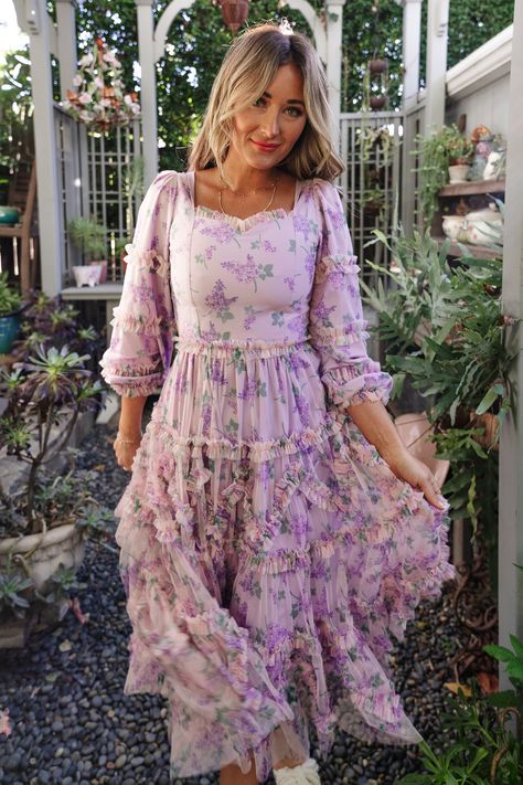 Catherine Midi Dress in Lavender – Ivy City Co Fresco, Purple Floral Tulle Dress, Modest Purple Dress, Lavender Skirt Outfit, Cap Outfits For Women, Lavender Skirt, Cottage Core Fashion, Floral Tulle Dress, Core Fashion