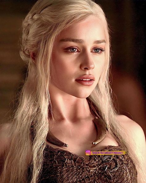 Game Og Thrones, Emilia Clarke Pics, Game Of Thrones Season 1, Danaerys Targaryen, Daena Targaryen, Danerys Targaryen, Daenerys Targaryen Icons, Emilia Clarke Daenerys Targaryen, Daenerys Stormborn