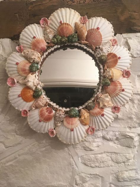 Diy Clam Shell Crafts, Diy Sea Shell Crafts Seashell Art, Sea Shell Diy Crafts, Diy Clips For Hair, Sea Shells Art, Sea Shell Crafts Diy Decor, Shell Diy Crafts, Diy Sea Shell Crafts, Shell Mirror Diy