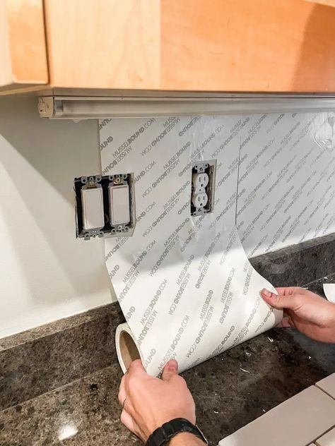 Diy Tiling Backsplash, Installing Backsplash Diy, How To Do Kitchen Backsplash, Upcycling, How To Tile A Kitchen Backsplash, How To Redo Kitchen Backsplash, Kitchen Backsplash Diy Cheap, How To Do A Backsplash In Kitchen, Kitchen Diy Backsplash Ideas