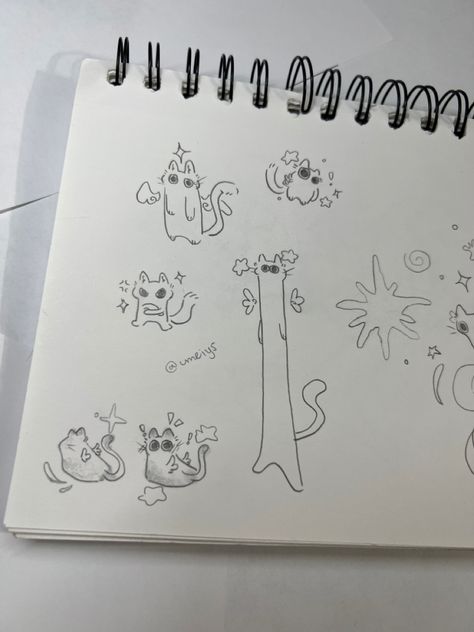 Doodles, Aesthetic Cats, Some Drawings, Drawing Aesthetic, Drawing On Paper, Doodle Drawing, My Art, Notebook, Kitty