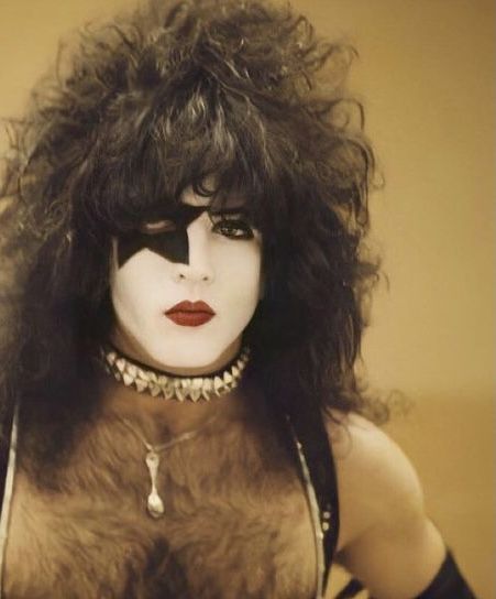 Paul Stanley Wallpaper, Paul Stanley 80s, Kiss Aesthetic, Paul Kiss, Banda Kiss, Kiss Music, Eric Singer, Vinnie Vincent, Star Child