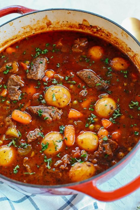 Tomato Based Beef Stew, Stew Recipes Stove Top, Beef Stew Recipes Stove Top, Recipe With Tomato Sauce, Tomato Beef Stew, Best Beef Stew Recipe, Tomato Juice Recipes, Tomato Paste Recipe, Slow Cooker Recipes Beef Stew