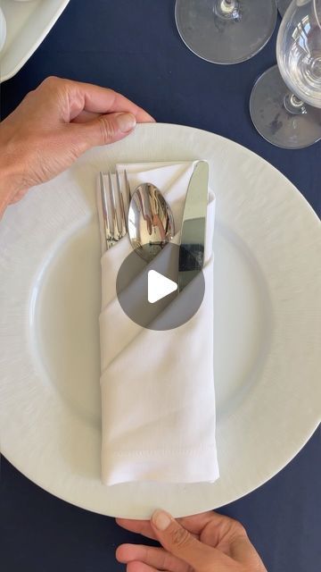 Manuela Mazzocco on Instagram: "✨Triple pocket fold napkin✨ Setting a beautiful table is an art form that goes beyond just placing dishes and utensils. It’s about creating an atmosphere that enhances the dining experience for both you and your guests.  You can easily add a touch of elegance to your table setting with this triple pocket fold - both sophisticated and practical Find this and several more napkin folds in my website. Link in profile. DM/comment for more  #napkinfold #tutorial #howto #napkin #tabledecor #holidaytable" How To Napkin Folding Ideas, How To Fold A Napkin For Wedding, Clothes Napkins Folding, Casual Napkin Folding Ideas, Ways To Fold Wedding Napkins, Wrapping Cutlery In Napkins, Napkin And Silverware Folding Ideas, How To Fold A Dinner Napkin, Pocket Napkin Fold Wedding