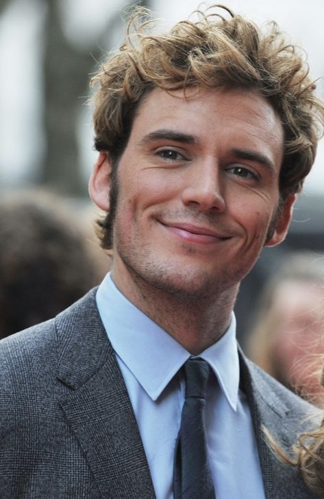 Finnick Odair Actor, Finicky Odair Icon, Young Snow Hunger Games Buzz Cut, Attractive Actors Men, Actors With Brown Hair, Sam Claflin Me Before You, Hot British Men Actors, Young Sam Claflin, Sam Claflin Boyfriend Material