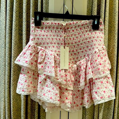 Love Shack Fancy Poppy Pink Brand New With Tag Skirt. Beautiful Leez Detail Two Ruffles Cotton Fully Lined.. Love Shack Fancy Outfit, Love Shack Fancy Wallpaper, Love Shack Fancy Skirt, Loveshackfancy Skirt, Easter Skirt, Fancy Skirts, Clothes Wishlist, Love Shack Fancy, Tiered Mini Skirt