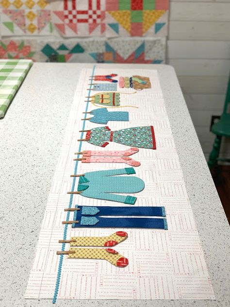 Vintage Housewife Sew Along – Week 10 – Riley Blake Designs Patchwork, Couture, Tela, Amigurumi Patterns, Small Quilted Projects, Row By Row Quilts, Small Quilted Gifts, Applique Quilts Tutorial, Sew Along