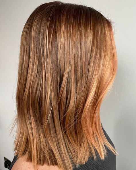 Golden Strawberry Brown Hair, Lowlights For Strawberry Blondes, Strawberry Blonde Copper Hair, Strawberry Blonde Lob, Blonde Copper Hair, Strawberry Brown Hair, Natural Strawberry Blonde Hair, Bronde Lob, Dark Strawberry Blonde Hair