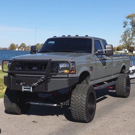 Jacked Up Chevy, Obs Ford, Dodge Diesel Trucks, Obs Truck, Diesel Trucks Ford, Trucks Lifted Diesel, Custom Pickup Trucks, Custom Chevy Trucks, Classic Ford Trucks