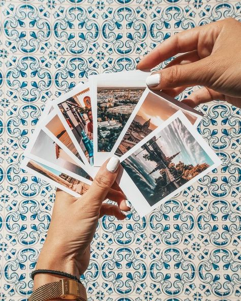 Polaroid Card, Photo Games, Diy Photo Frames, Beautiful Memories, Photo Prints, Diy Photo, Grad Parties, Card Game, Beautiful Moments