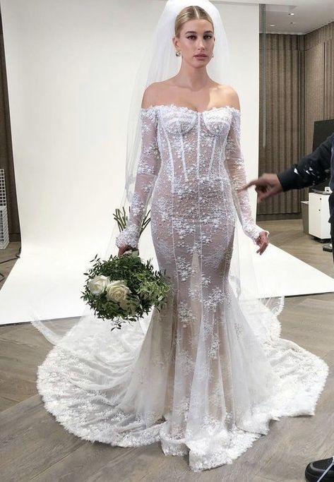 Hailey Bieber Dress, Hailey Bieber Wedding Dress, Bieber Wedding, Estilo Hailey Baldwin, Weding Dress, Wedding Dress Gallery, Celebrity Wedding Dresses, Wedding Dress Guide, Bridal Gowns Mermaid