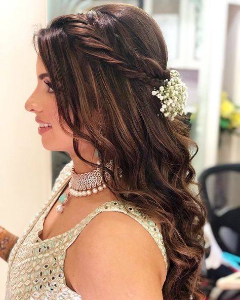 So, whatever your choice of hairstyle is, we have curated pretty and trending hairstyles for your engagement. So, without any further ado, check our blog #shaadisaga #indianwedding #bridalhairstyles #bridalhairstylesforreception #bridalhairstuleslookfrontandback #indianbridalhairstyles #newbridalhairstyles #christianbridalhairstyles #bridalhairstyleforlonghair #bridalhairstylesshort #bridalhairstylessimple #bridalhairtsylesupdo #naturalbridalhairstyles #bridalhairstylescurlyhair #hairstylesbride Messy Braided Hairstyles, 앞머리 스타일, Elegance Hair, Loose Curls Hairstyles, Hair Style On Saree, Pony Hairstyles, Engagement Hairstyles, Bridal Hair Buns, Indian Wedding Hairstyles
