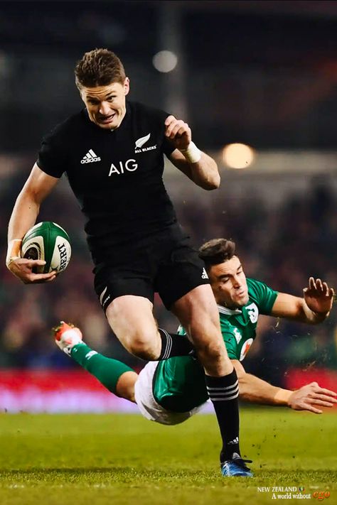 Beauden Barrett Wallpaper, New Zealand Rugby Wallpaper, All Blacks Rugby Wallpaper, Rugby Player Aesthetic, Rugby Aesthetic, All Black Rugby, Rugby Photos, Beauden Barrett, Rugby Wallpaper