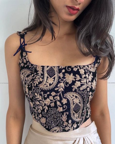 Mogra Designs | Our recent bestselling Velvet Kashida Corset is now available in dark blue colour . . . #mogradesigns #corset #kashida #corsets… | Instagram Fashionable Blouses For Sarees, Upcycling, Blouse Aesthetic Design, Ethnic Corset Top, Corset Outfit Traditional, Corset Top With Saree, Corset Outfit Indian, Corset Lehenga Blouse, Corset Indian Outfit
