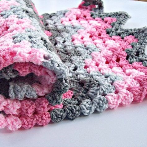 Chevron Crochet Baby Blanket. Love the colors: raspberry, lt. pink, dark grey and light grey. Chevron Crochet Baby Blanket, Crochet Hobby, Crochet Throws, Hands Embroidery, Crocheted Things, Chevron Baby Blankets, Grey Crochet, Gray Crochet, Crocheted Blankets