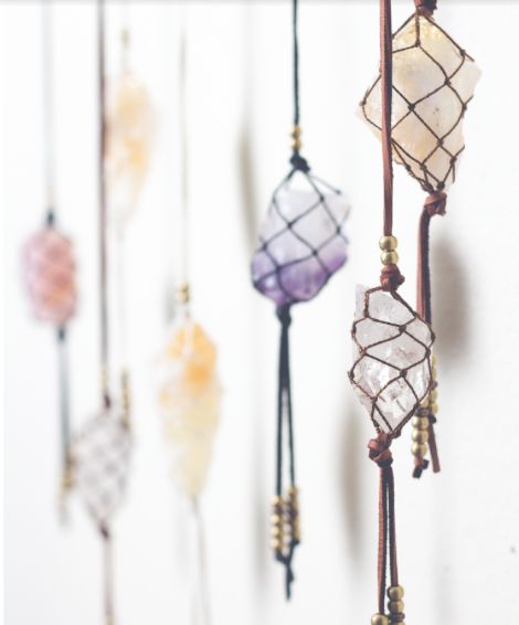 These trendy necklaces are totally rocking the boho look that’s so popular right now.  Crafting with Crystals: A Top 5 Round-Up - Love and Light School  https://loveandlightschool.com/crafting-crystals-top-5-round/ Room Decor Hippie, Bohemian Style Decor, Diy Wand, Micro Macramé, Wall Hanging Diy, Diy Planters, Bohemian Home, Interior Design Styles, Diy Wall