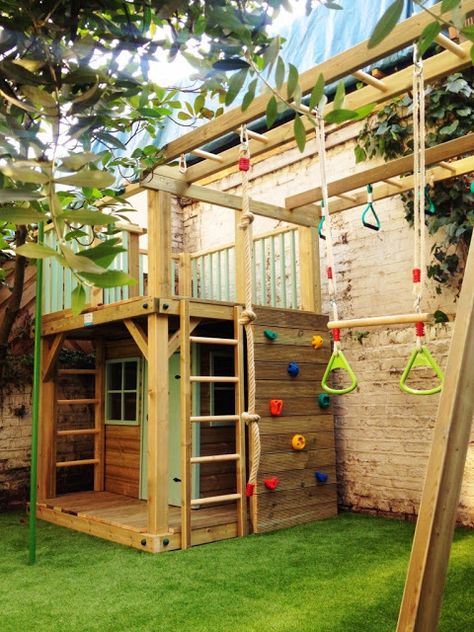 Backyard Playhouse Ideas, Zeroscaping Backyard, Pictures Of Kids, Cute Backyard, Outdoor Kids Play Area, Wood Aesthetic, Kids Yard, Kids Backyard Playground, Deck Privacy