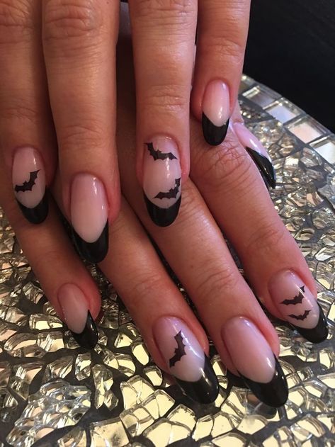 Ongles Goth, Bat Nails, Nailart Ideas, Holloween Nails, Cute Halloween Nails, Halloween Acrylic Nails, October Nails, Goth Nails, Nagel Inspo