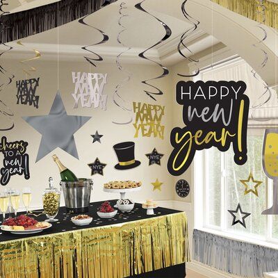 New Years Eve Decorations, Ring In The New Year, Happy Year, Disposable Tableware, Break Room, Room Decorating, Eve Parties, New Years Party, New Years Eve Party