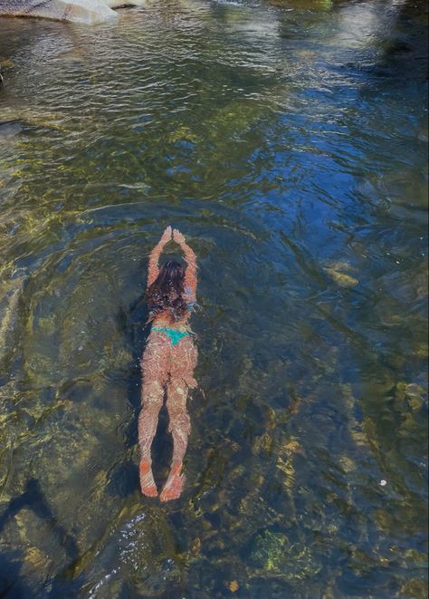 Swimming In Nature, Aesthetic Water Pictures, River Pics Ideas, River Photoshoot Ideas Nature, River Swimming Aesthetic, River Poses Photo Ideas, River Pictures Ideas, Peace Photoshoot, Swimming Photoshoot