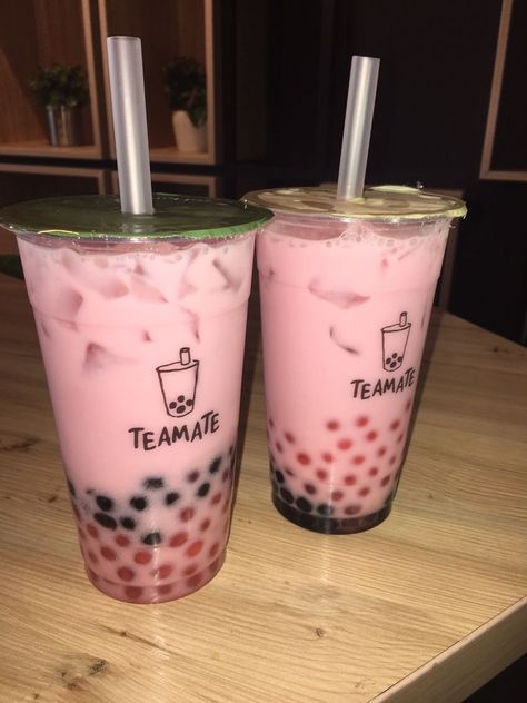 Best Boba Flavors, Boba Aesthetic, Bubbel Tea, Korean Drinks, Bubble Tea Boba, Bebidas Do Starbucks, Boba Drink, Bubble Milk Tea, Kawaii Cooking