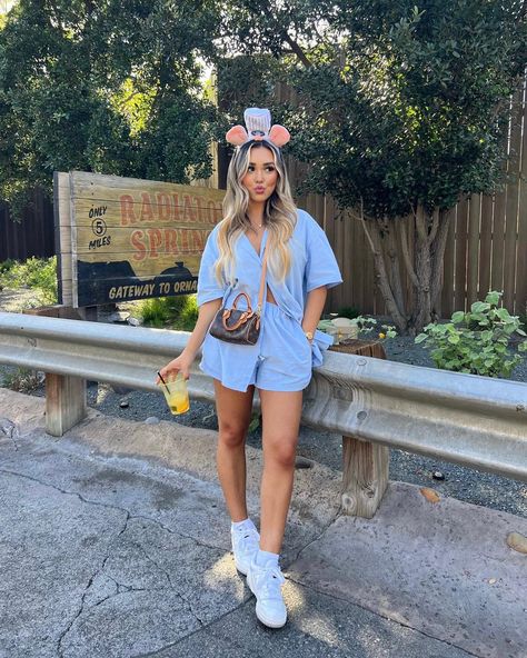 Theme Park Outfit Summer, Disney Outfits Women Summer, Disney Outfits Summer, Disneyland Outfit Summer, Disney World Outfits Summer, Disneyworld Outfits, Epcot Outfit, Disney Park Outfit, Disney Attire