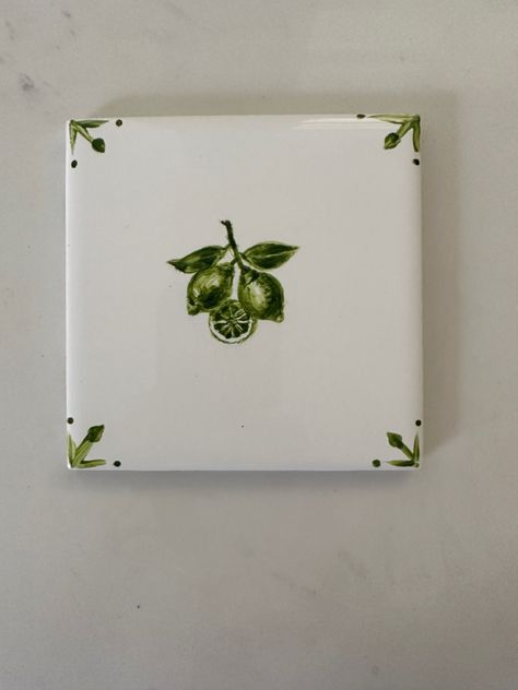 Delft style hand painted tile lemons citrus green minimal grandmillennial Hand Painted Bathroom Tiles, Italian Kitchen Tiles, Hand Painted Tiles Bathroom, Painted Kitchen Tile, Painted Kitchen Tiles, Hand Painted Backsplash, Hand Painted Tiles Kitchen, Ceramic Tile Painting, Sicilian Summer