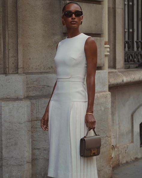 Forever catching up on Paris photos🤎 | Instagram Cooking Class Outfit, Jasmine Tookes Style, Corporate Baddie Outfits, Jasmin Tookes, Corporate Baddie, Jasmine Tookes, Corporate Outfits, Evening Dresses Short, Cotton Blends Dress