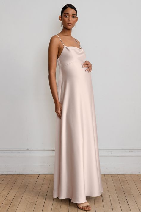 Addison Maternity prosecco 1 Pregnant Bridesmaid Dress, Pregnant Wedding Guest Outfit, Pregnant Wedding Guest Outfits, Pregnant Bridesmaid, Dress For Pregnant Women, Bhldn Bridesmaid Dresses, Pink Maternity Dress, Celebrity Maternity Style, Casual Maternity Outfits