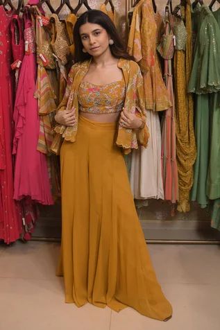 Shop for Paulmi and Harsh Yellow Georgette Floral Print Jacket And Palazzo Set for Women Online at Aza Fashions Crop Top And Plazo, Lehenga Poses, Crop Top Outfits Indian, Tops Outfit Ideas, Paulmi And Harsh, Top And Plazo, Tops Outfit, Mehendi Outfit, Haldi Outfits