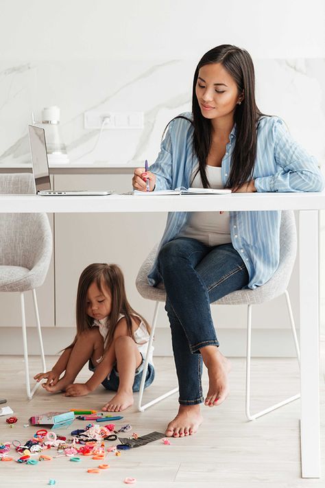Stay-At-Home Mom vs. Working Mom – Pros and Cons Work Mom Aesthetic, Wfh Mom, Becoming A Single Mom, Single Working Mom, First Month Of Pregnancy, Pregnancy Period, Vision 2024, Pregnancy Hormones, Working Mom Tips
