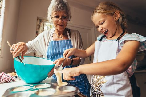 20 Secret Tricks Grandma NEVER Skipped When Making Cake Layer Cakes, Cake Baking Tips, Baking Guide, Cake Flour Substitute, Baking Secrets, Making Cake, Recipes Baking, Grandmas Recipes, Cupcake Frosting