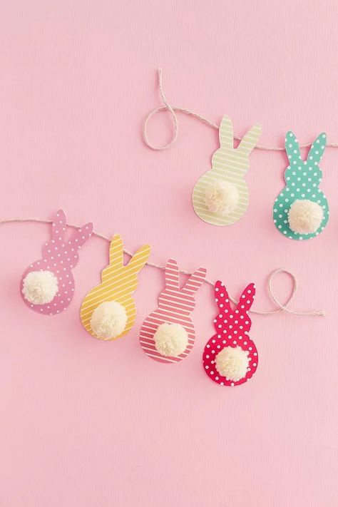 20+ Elegant Easter Decor Crafts from the Dollar Store 24 Homemade Easter Decorations, Pom Pom Bunnies, Easter Garland, Diy Candy, Cute Diy, Easter Crafts Diy, Earthship, Easter Activities, Easter Colors