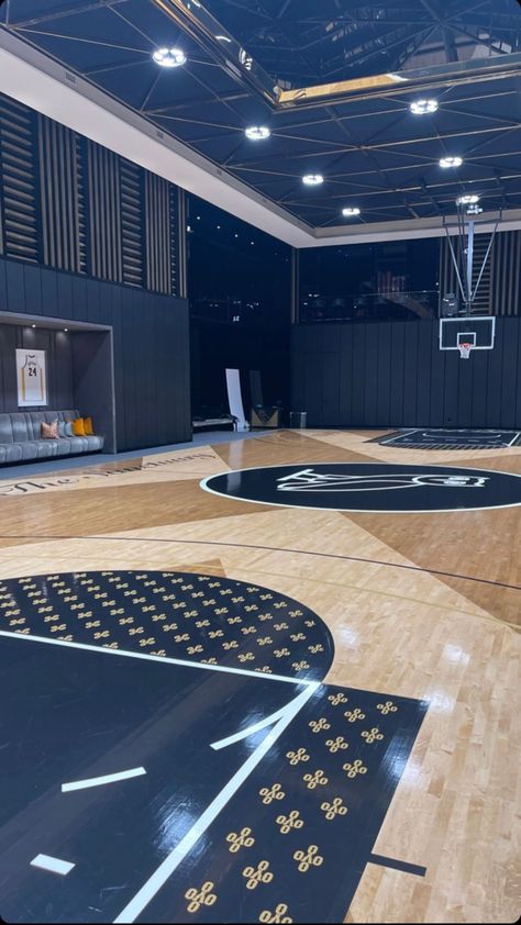 Mansion Basketball Court, Full Size Indoor Basketball Court, Interior Basketball Court, Basketball Court In Basement, In House Basketball Court, Dream Basketball Court, Underground Basketball Court, Drake Basketball Court, Inside Basketball Court