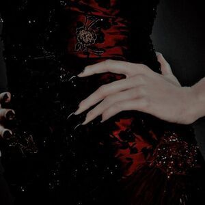 Dark Red Black Aesthetic, The Invitation Movie 2022 Aesthetic, Amarantha Acotar Aesthetic, Vampire Style Aesthetic, Snowhite Aesthetic, Vampire Male Aesthetic, Seductress Aesthetic, Hyperfemme Aesthetic, Dark Royalty Aesthetic