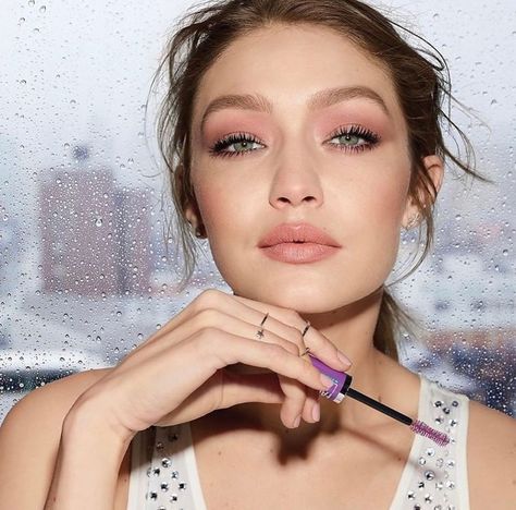 BELGINEWS | on Instagram: “NEW | New pic of @gigihadid for @maybelline  #maybelline #gigihadid ©️📸 all credits belong to their respective owners and DM me If you are…” Gigi Hadid Maybelline, Kendall Jenner Hair, Maybelline Lipstick, Bella Gigi Hadid, New Pic, Islamic Artwork, New New, Gigi Hadid, Dm Me