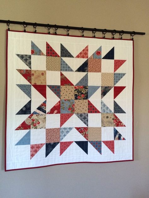 Patchwork, Quilted Wall Hanging Ideas, Small Quilted Wall Hangings, Quilt Wall Hangings Ideas, Hst Star Block, Charm Pack Wall Hanging, Small Wall Hanging Quilts, Wall Hanging Quilts Ideas, Mini Quilt Wall Hanging