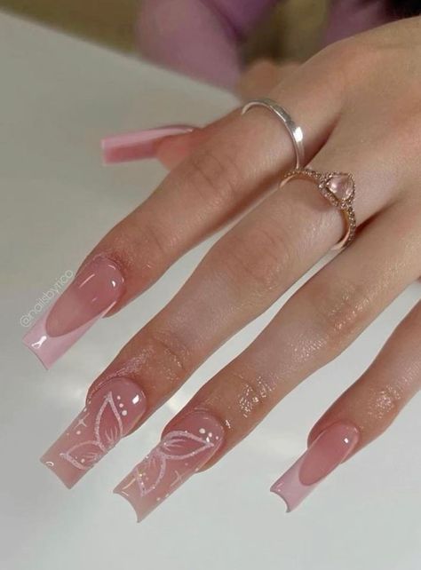 Acrylic Nails Inspo Tapered Square, Simple Nails Tapered Square, Clean Nails With Design, Elegant Pink Acrylic Nails, Nail Ideas In Black, Korea Nails Design Simple, Easy Acrylic Designs, Different Nail Shapes Ideas, Nail Designs That Go With Everything